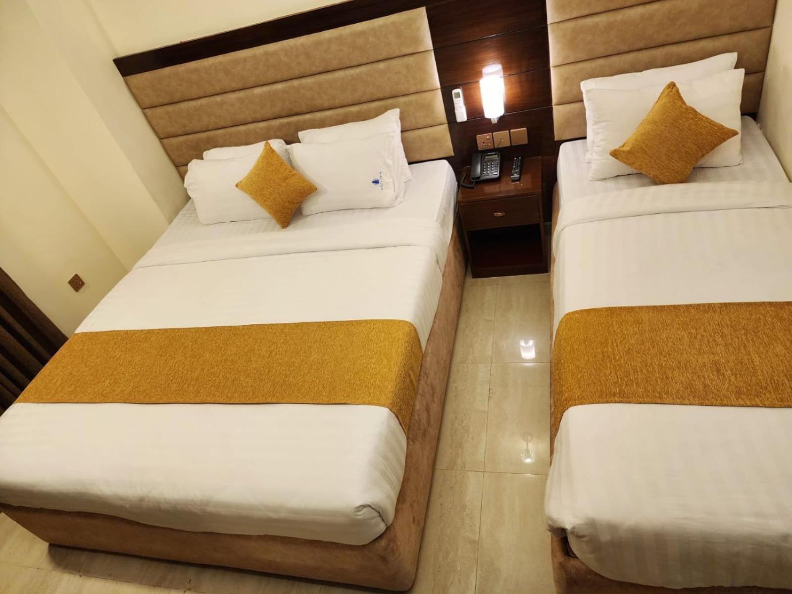 White Park Hotel & Suites Chittagong Extérieur photo